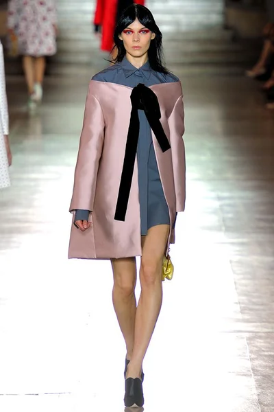 Look 30